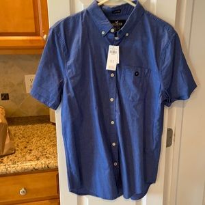 Brand New Hollister Epic Flex button down shirt. Short sleeve. Size medium.